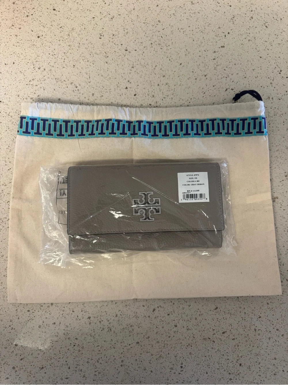 Tory Burch Britten Flap Wristlet Wallet - Gray Heron